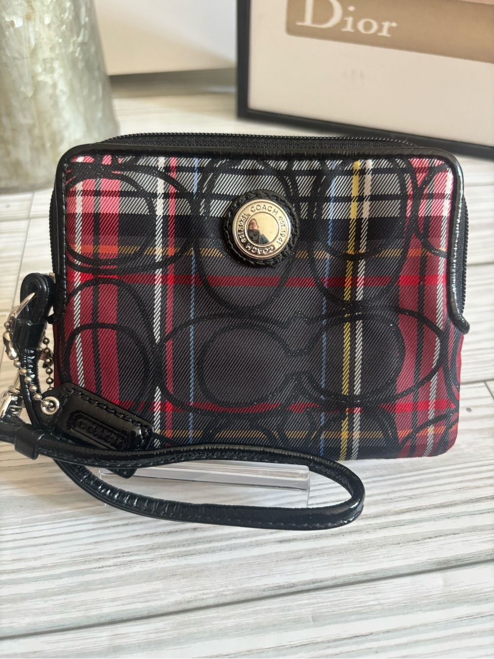 Coach Poppy Tartan Plaid Signature Zip Wristlet - Red/Black